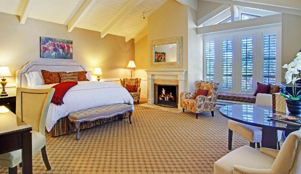 Carriage House Inn image 1